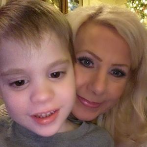 Meet your Posher, Sharon